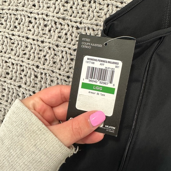 Under Armour Fitted Cropped Shirt - Picture 3 of 4